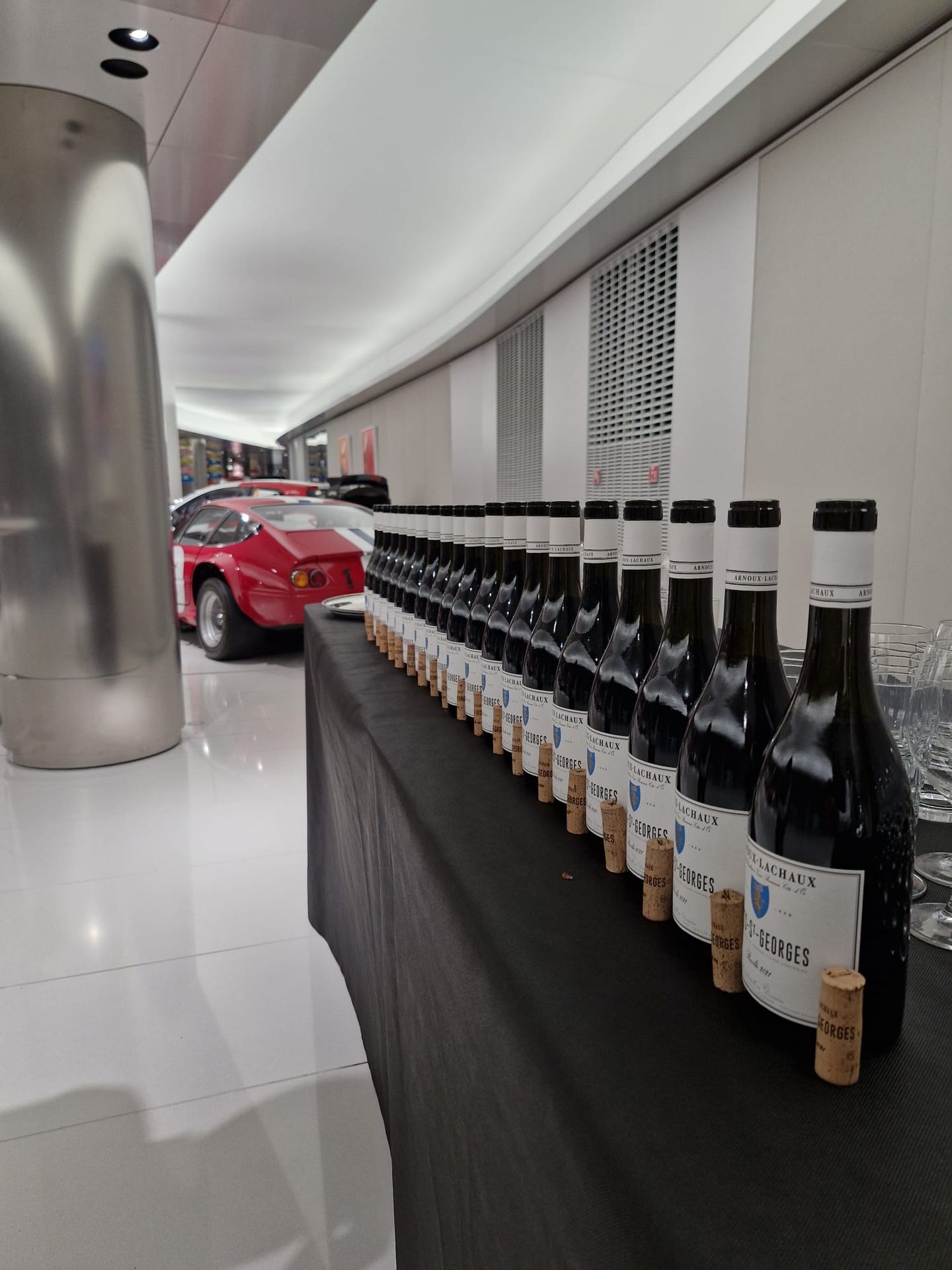 Événement-Dégustation-Arnoux-Lachaux-Collection-Automobile-Sommellerie-Conseil